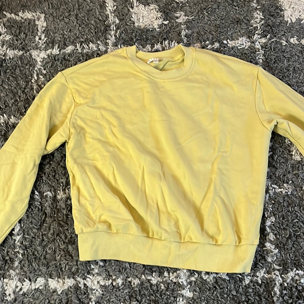 Yellow/Green cropped crew neck size S